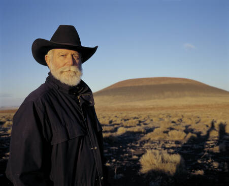 Portrait James Turrell in front of the Roden Crater | © James Turrell | photo: Florian Holzherr